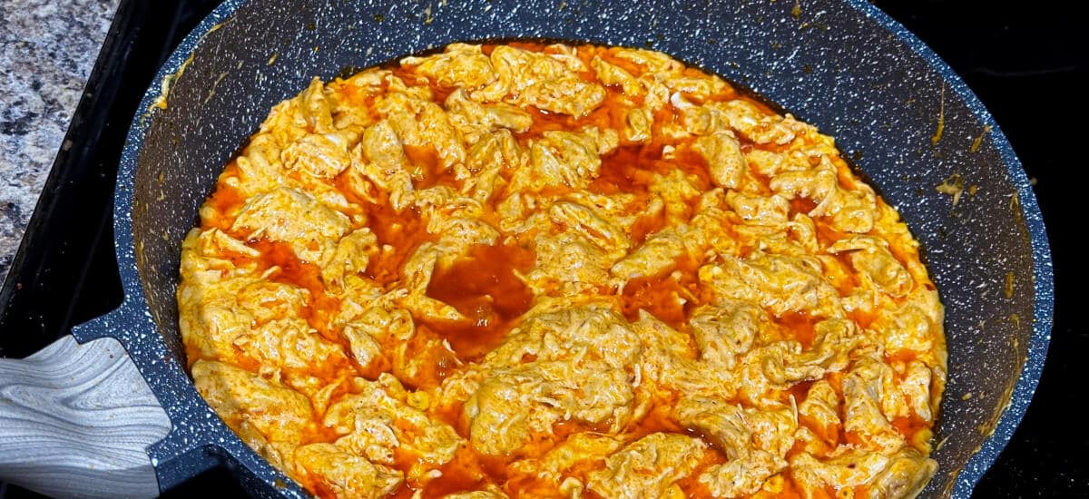 The Best Spicy Buffalo Chicken Dip (4 Steps)