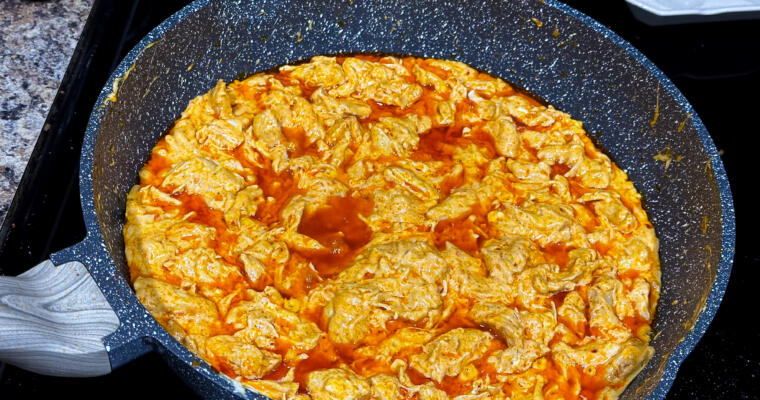 The Best Spicy Buffalo Chicken Dip (4 Steps)
