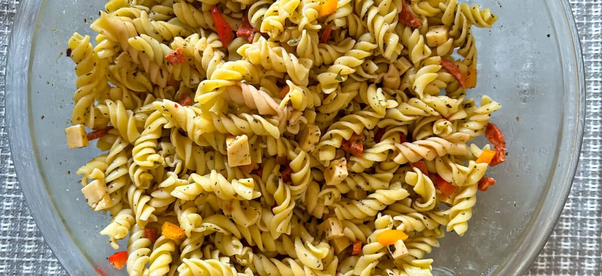 Easy Homemade Italian Pasta Salad (with Italian Vinaigrette Dressing)