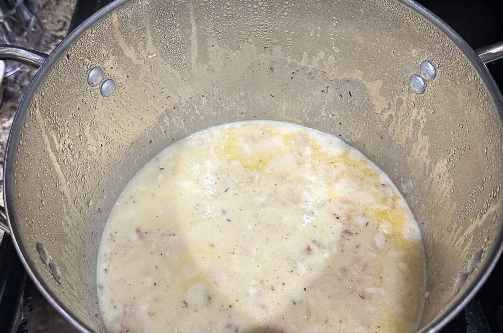 Homemade New England Clam Chowder Recipe